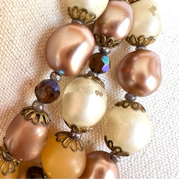 Vintage Beaded Tri Strand Necklace - Picture 3 of 9